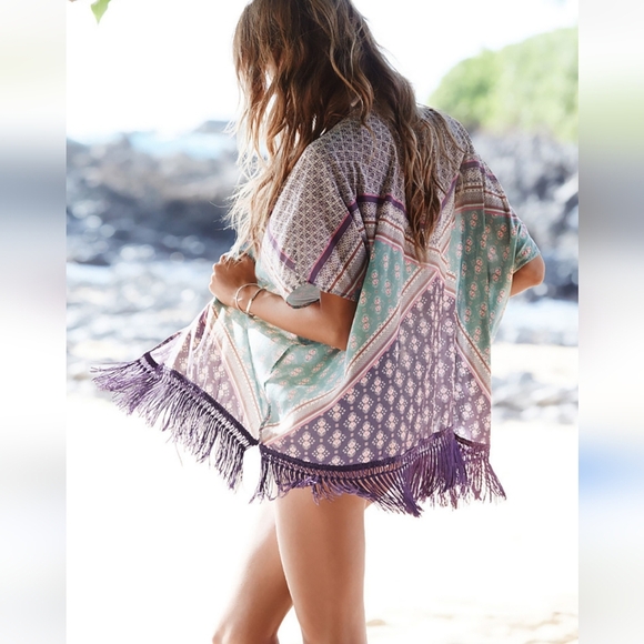 Victoria's Secret Cover-Up/Kimono Size M/L - Picture 2 of 9